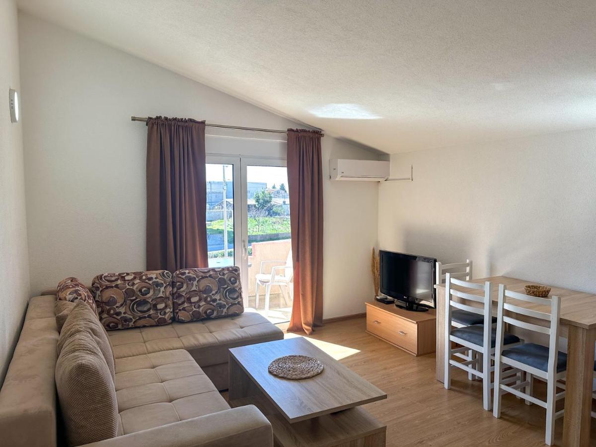 Jasmin Apartmani بار المظهر الخارجي الصورة