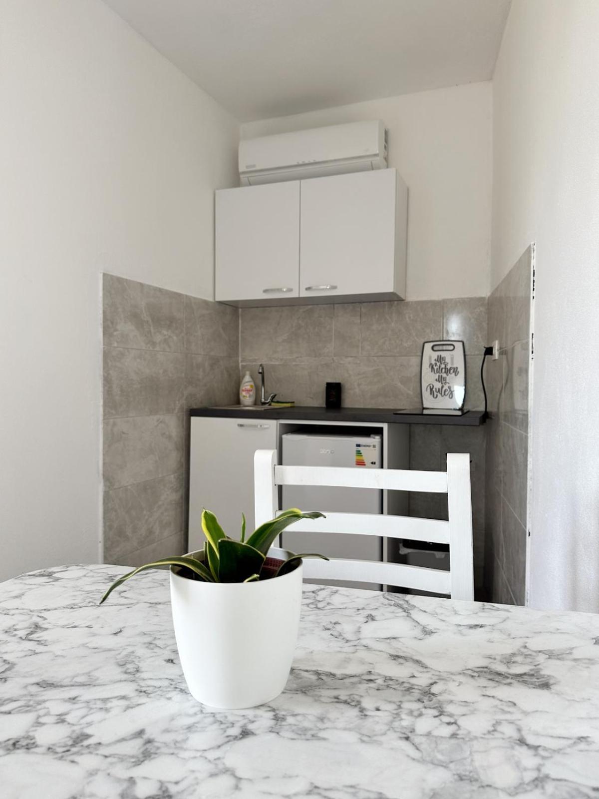 Jasmin Apartmani بار المظهر الخارجي الصورة